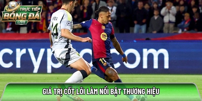 Football fans following live matches and schedules on Tructiepbongda.fyi